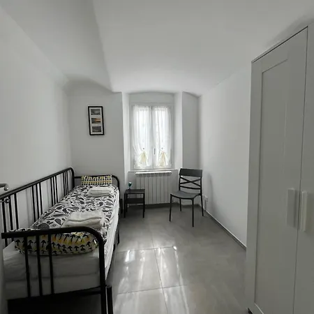 Daire Via Col Vento Savona