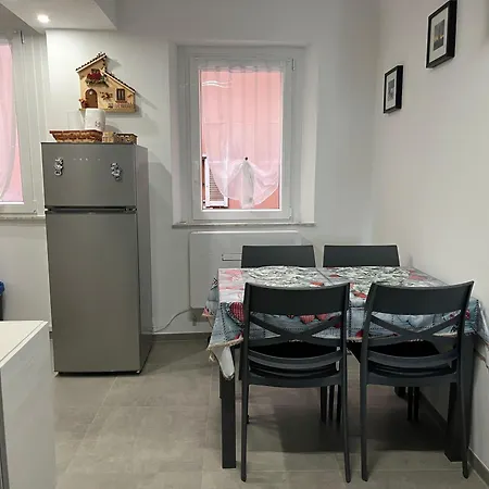 Daire Via Col Vento Savona